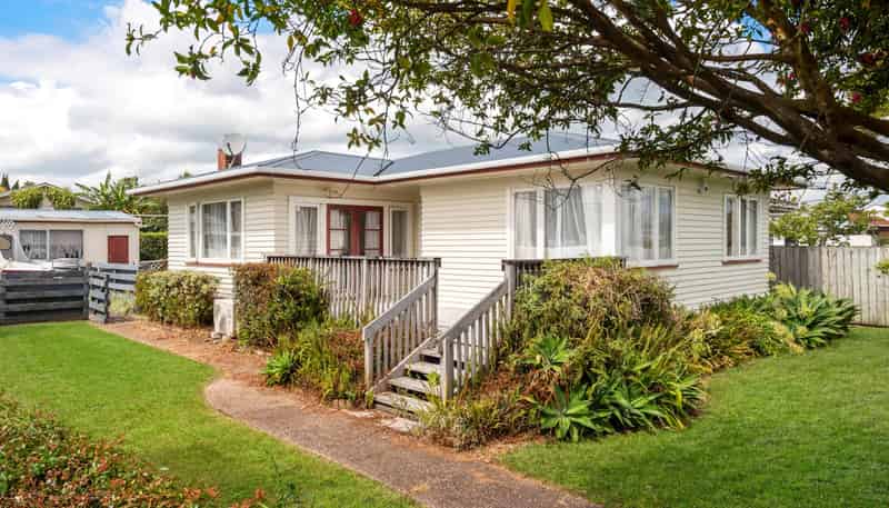 10 Barbary Avenue, Kelston