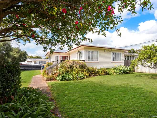 10 Barbary Avenue, Kelston