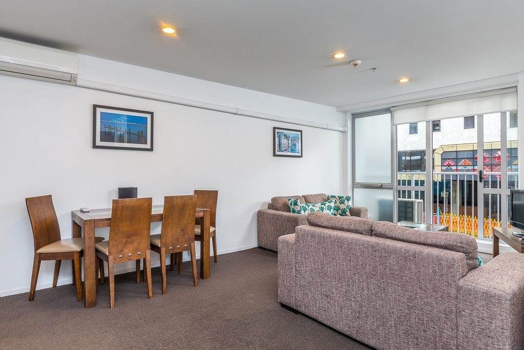 Urgent Sale Required- Modern Living by Skytower - Bild 2