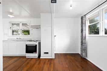 77 Snell Drive, Chartwell