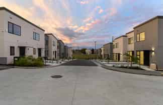 27 Awhi Lane, Massey