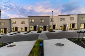 27 Awhi Lane, Massey