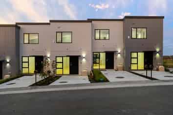 27 Awhi Lane, Massey