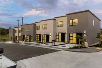 27 Awhi Lane, Massey