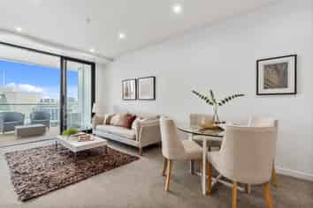 104/8a Lake Pupuke Drive, Takapuna