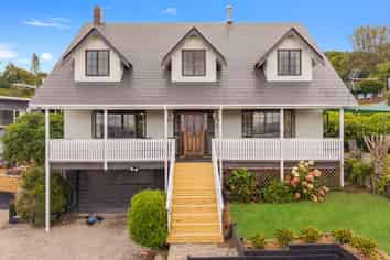 28 Russell Crescent, Western Heights