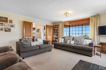 28 Russell Crescent, Western Heights