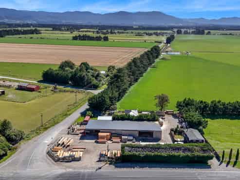 Bennetts corner opportunity