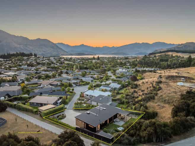 15 Islington Place, Wanaka