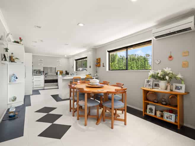 100 Whalers Road, Pukenui