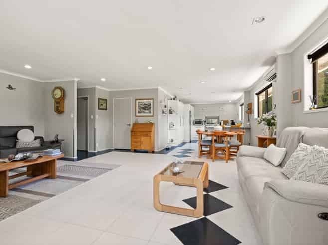 100 Whalers Road, Pukenui