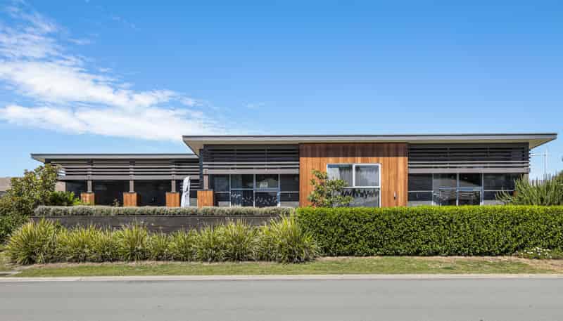 14 Corsair Crescent, Burleigh