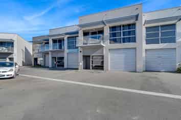 Live Upstairs, Work Downstairs - Motivated Vendor