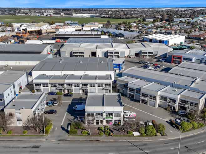 Live Upstairs, Work Downstairs - Motivated Vendor