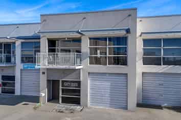 Live Upstairs, Work Downstairs - Motivated Vendor