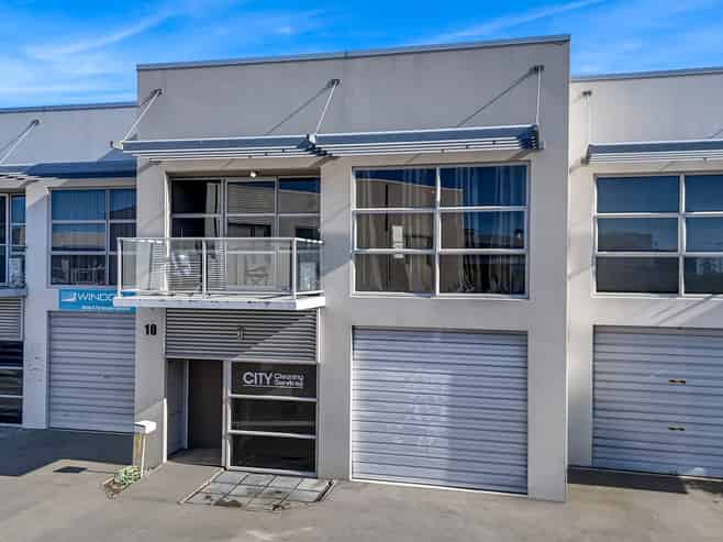 Live Upstairs, Work Downstairs - Motivated Vendor