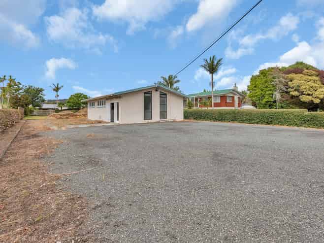 Prime 1,265 sqm development site with hall