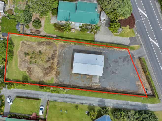 Prime 1,265 sqm development site with hall