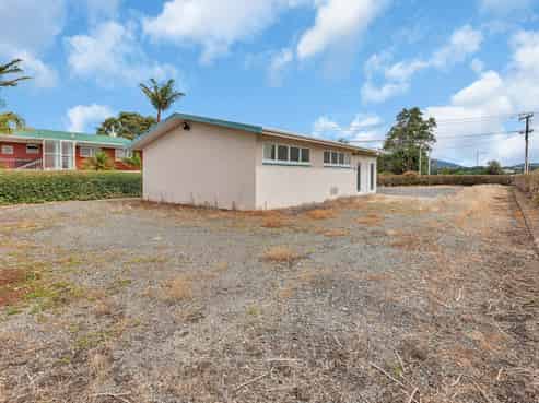 Prime 1,265 sqm development site with hall