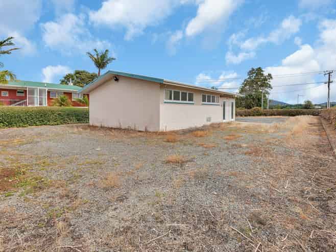 Prime 1,265 sqm development site with hall