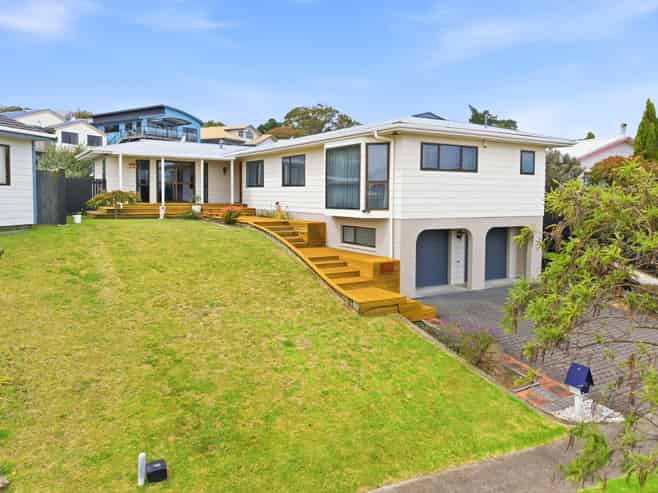 52 Treadwell Street, Springvale