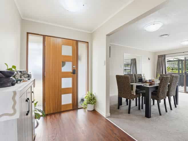 52 Treadwell Street, Springvale