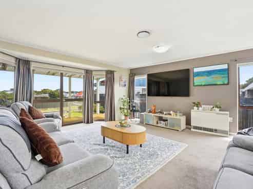 52 Treadwell Street, Springvale