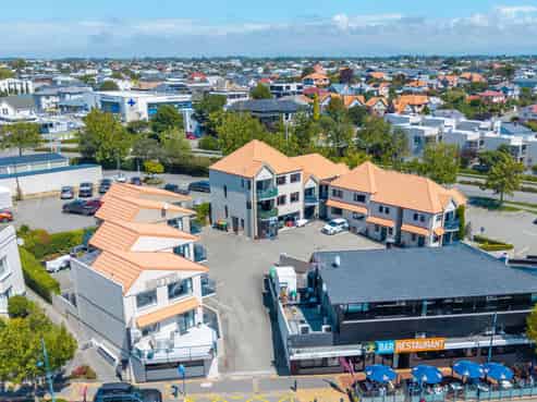 Premium motel asset on iconic elevated site