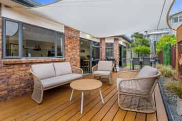 44 Chesterfield Way, Orewa