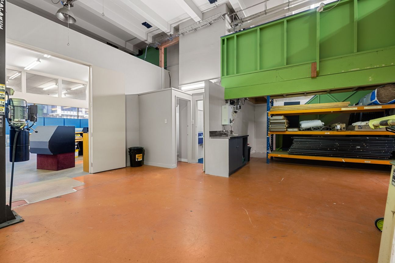 Versatile commercial unit - split or occupy - Bild 6