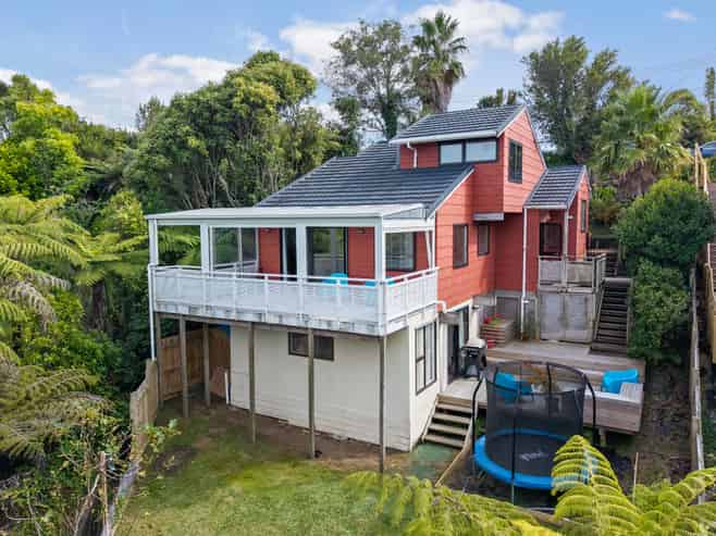 136 Carlisle Road, Northcross