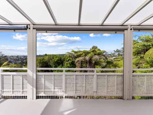 136 Carlisle Road, Browns Bay