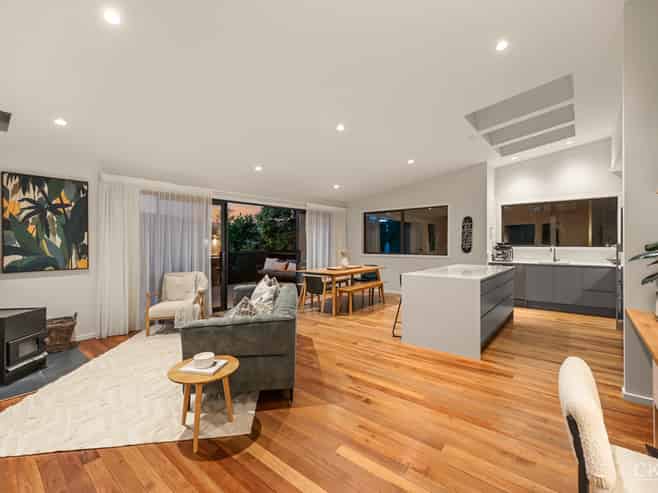 12D Chatsworth Road, Silverstream