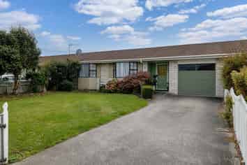 36 Criterion Street, Bulls