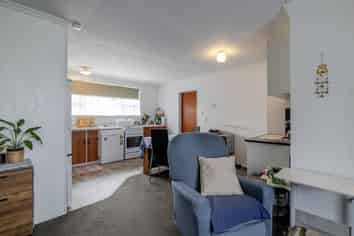 36 Criterion Street, Bulls