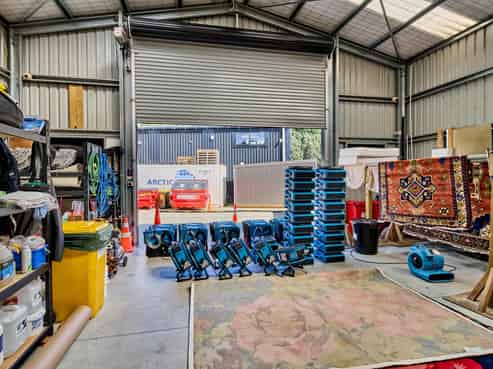 Like new - triple tenancy investment