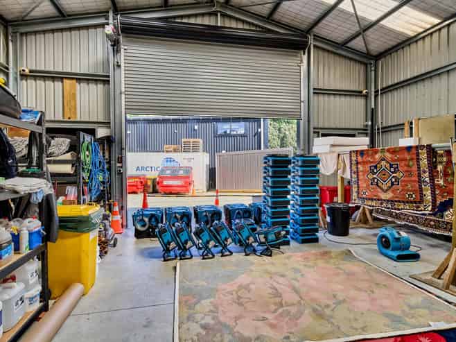 Like new - triple tenancy investment