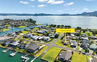 9 Finch Street, One Tree Point