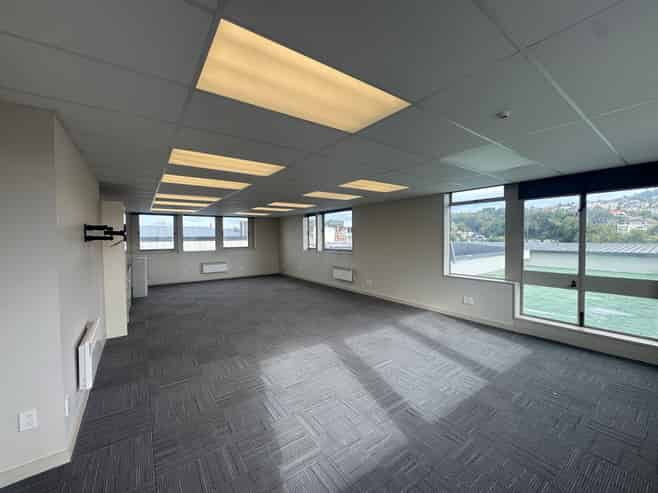 King of the Castle - Open Plan on L10