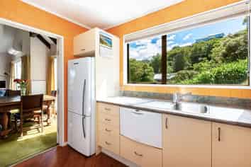 44A Gaya Grove, Ngaio