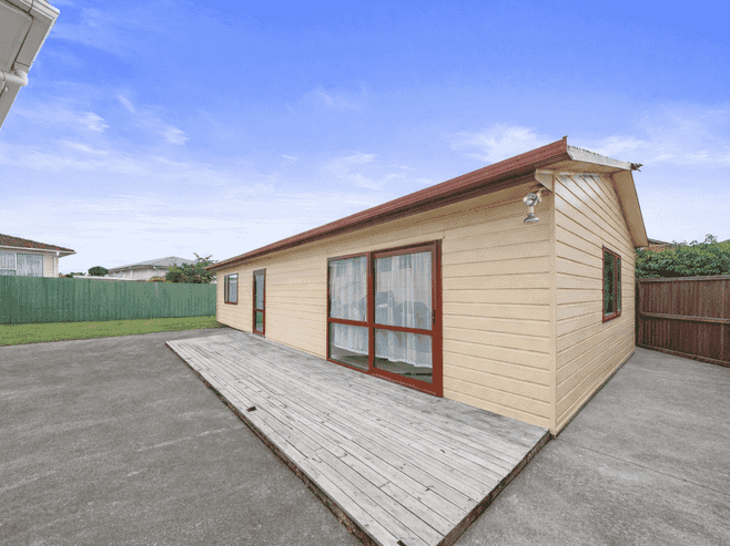 17 Sunlands Drive, Manurewa