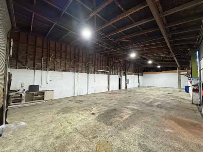 Industrial Warehouse & Yard Space - CBD