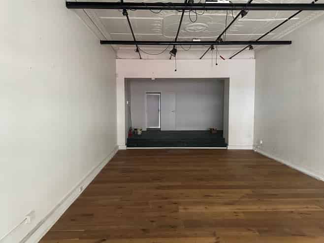 Retail on Prime Edinburgh Way Block