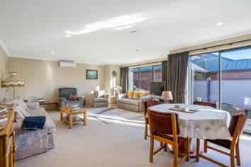 12 Essex Street, Winton