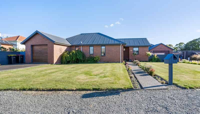 12 Essex Street, Winton