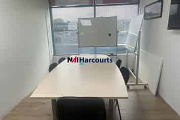 150sqm Ground Floor Office with Excellent Exposure