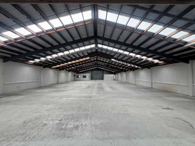 Excellent Warehouse Space with Parks