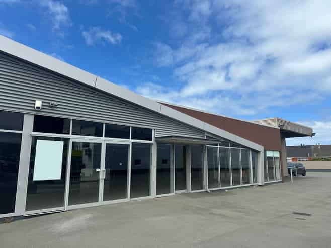 High Profile Andersons Bay Road Premises