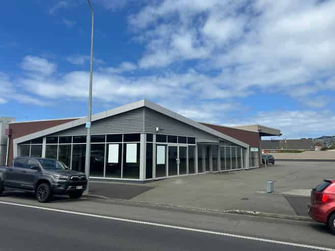 High Profile Andersons Bay Road Premises