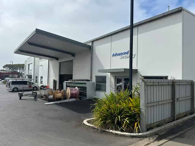 Modern Office With Parking - South Dunedin